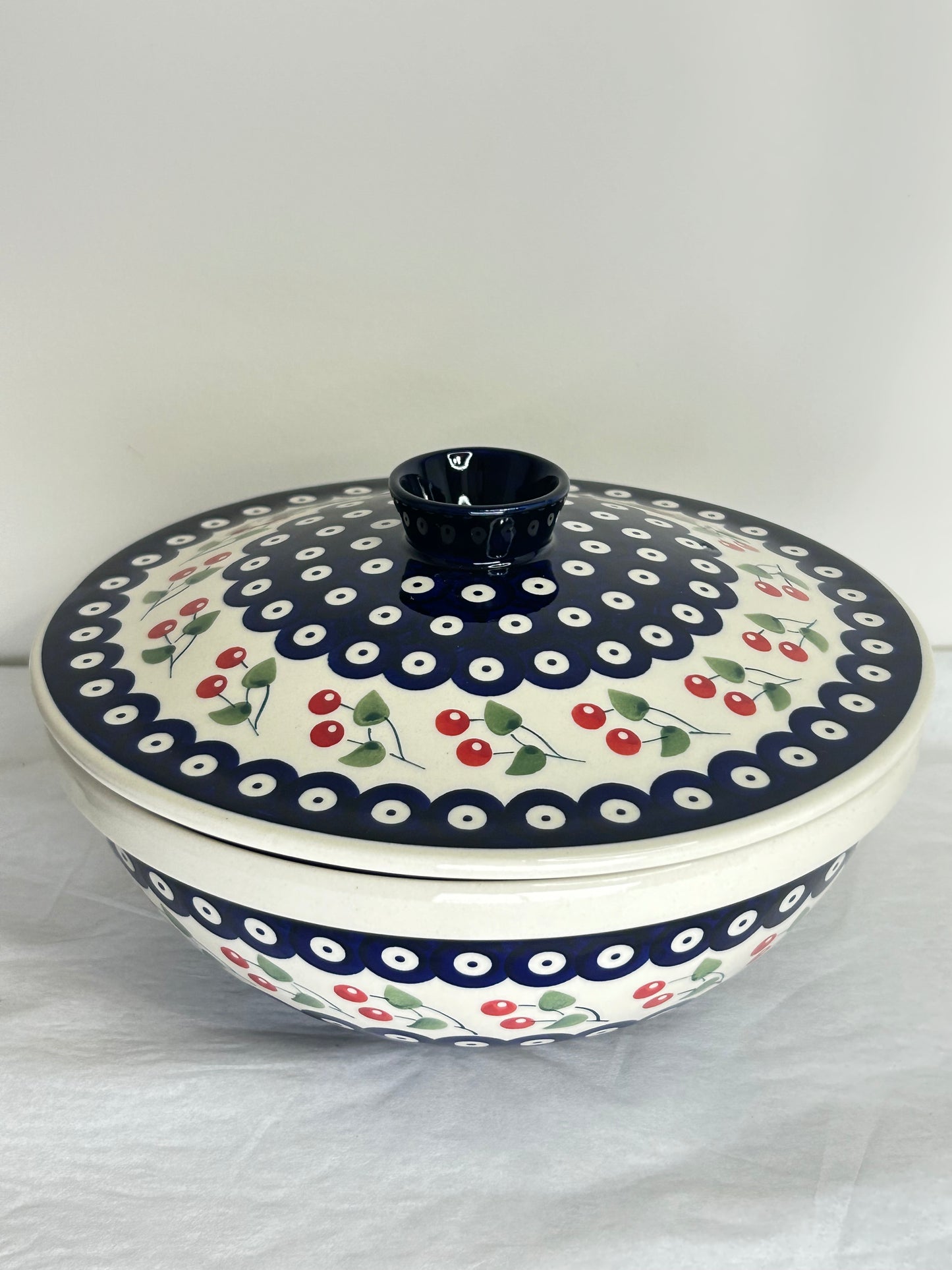 Bowl with Lid - 70WI