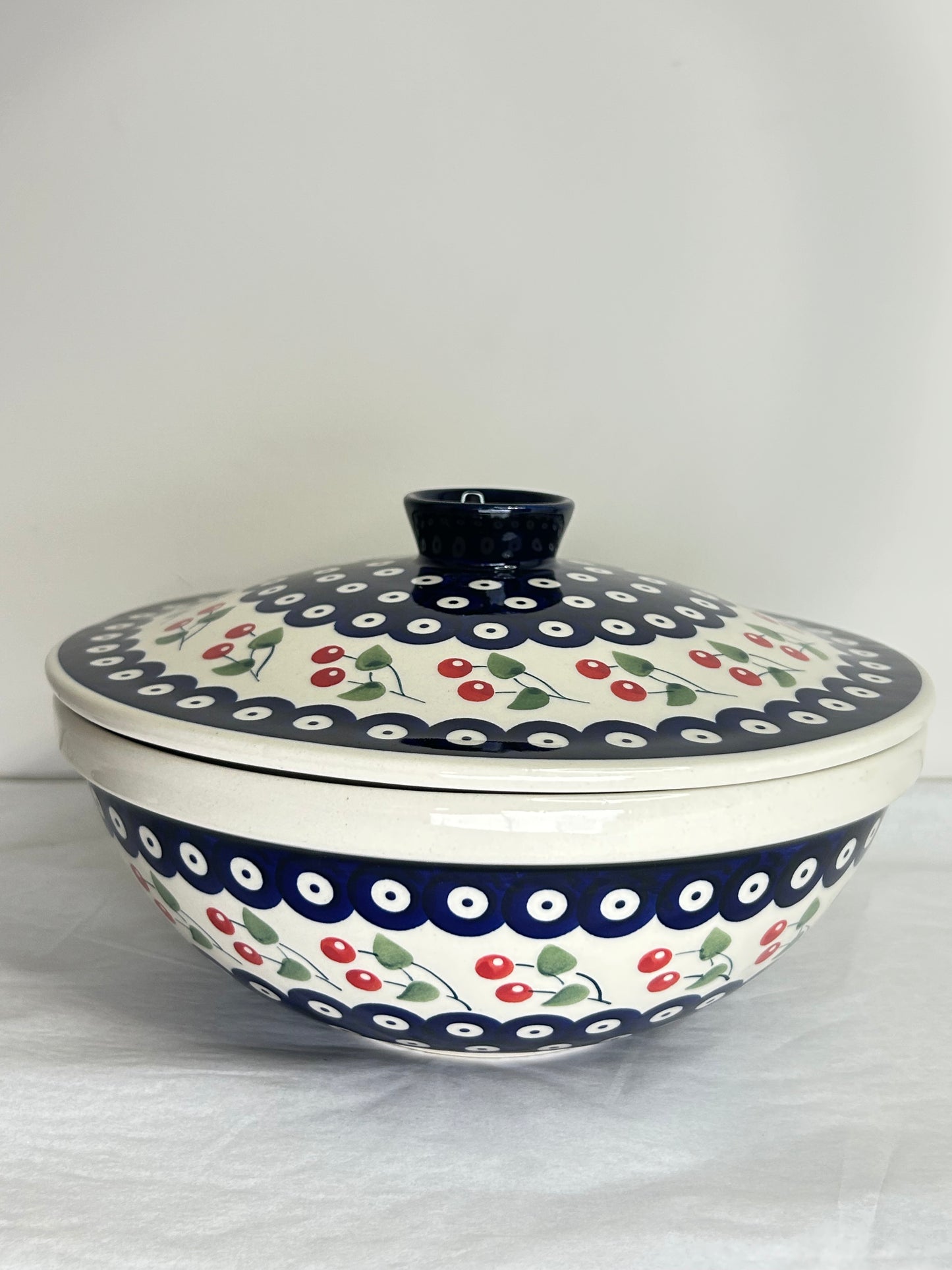 Second Quality Bowl with Lid - 70WI