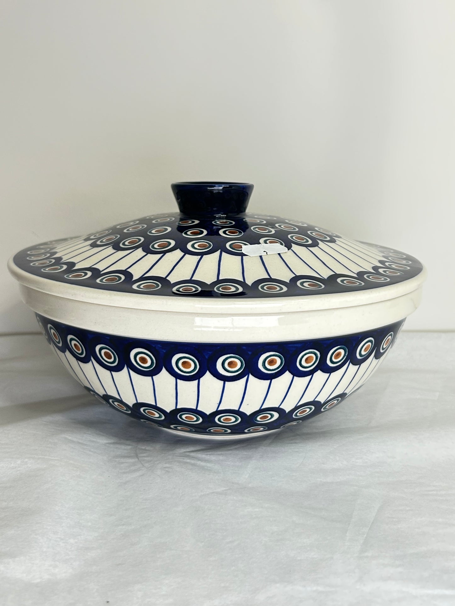 Second Quality Bowl with Lid - 054A