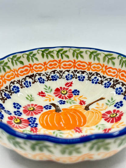 Scalloped Dish - PS30