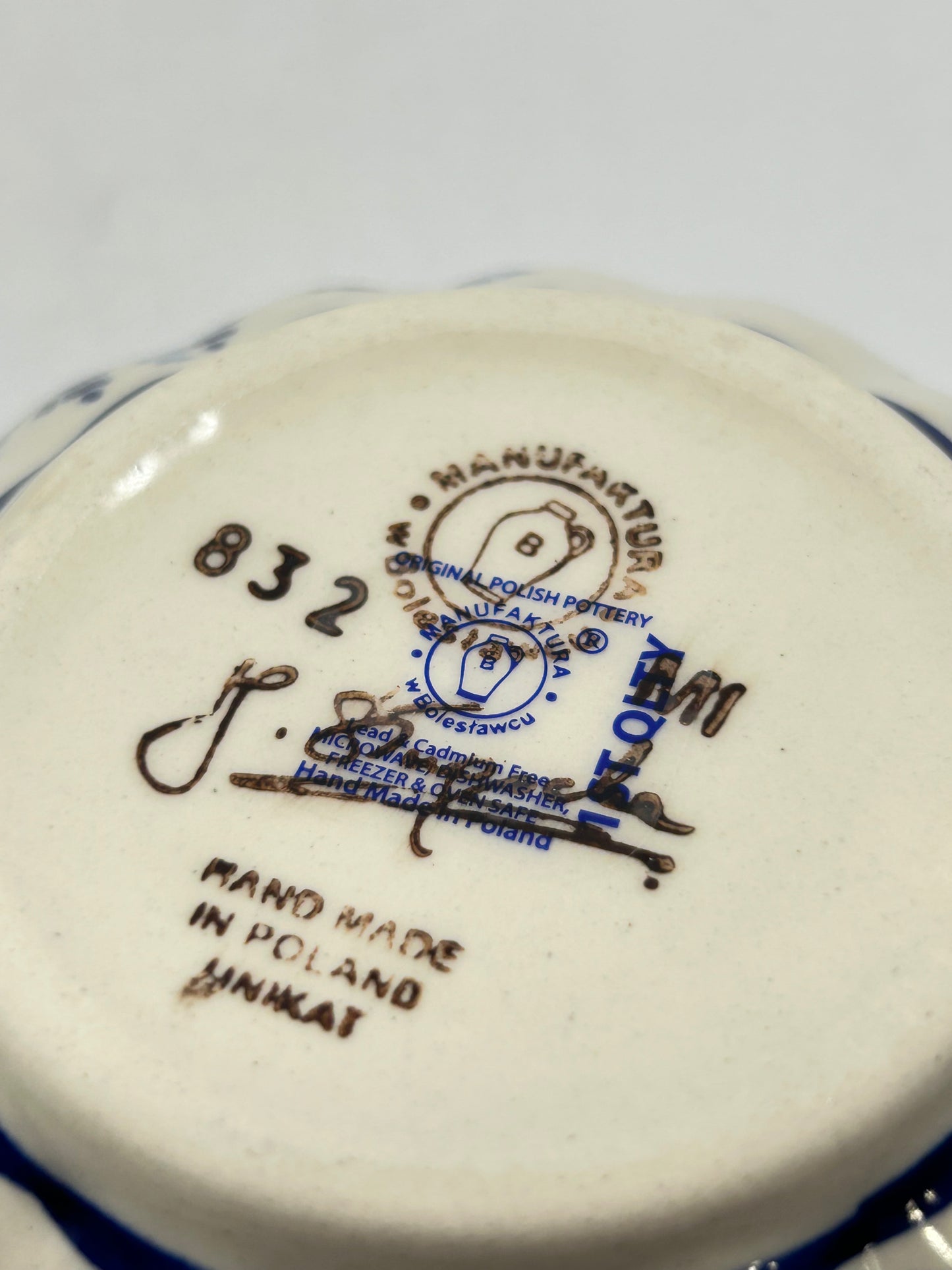 Scalloped Dish - JZ44