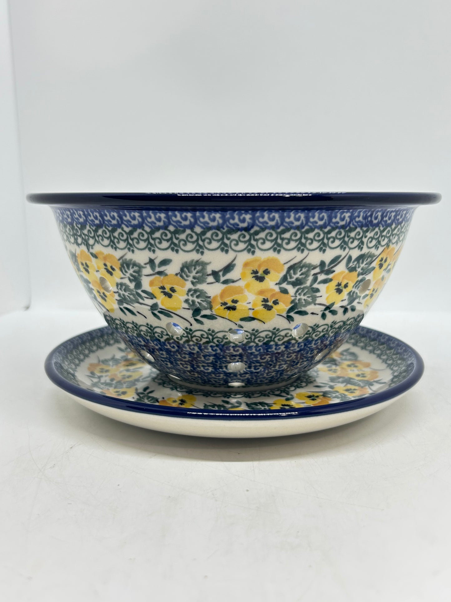 Berry Bowl w/ Saucer ~ 8W ~ 3299X - T4!