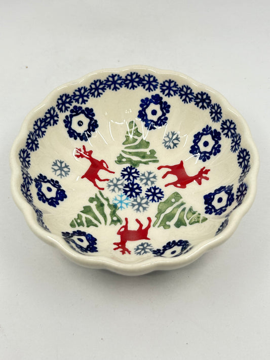 Scalloped Dish - BL07