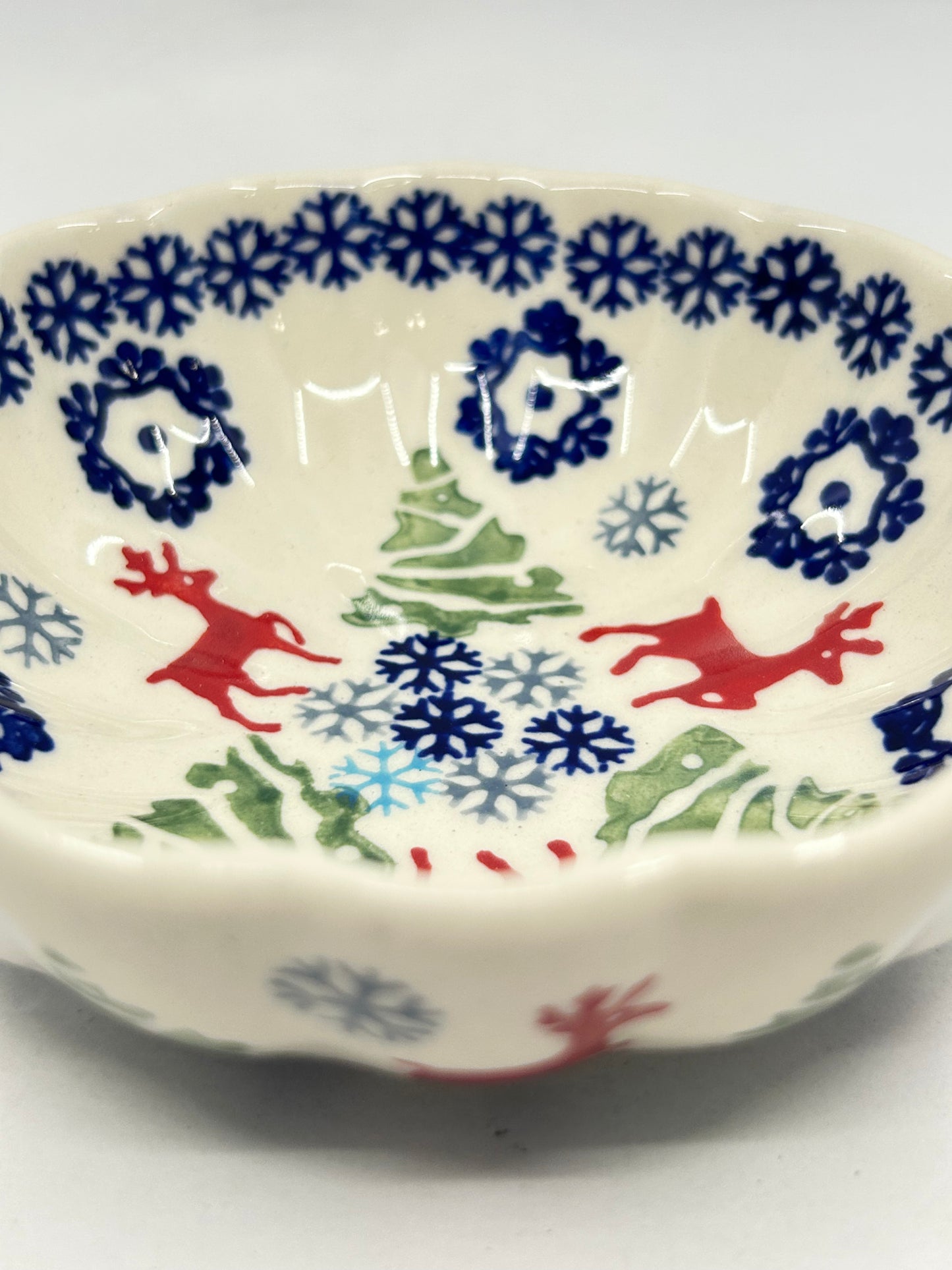 Scalloped Dish - BL07