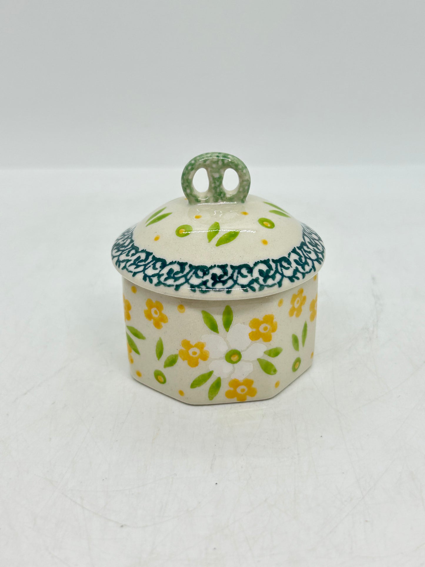 Mini Pretzel Box ~ Small - 2358 - T3!