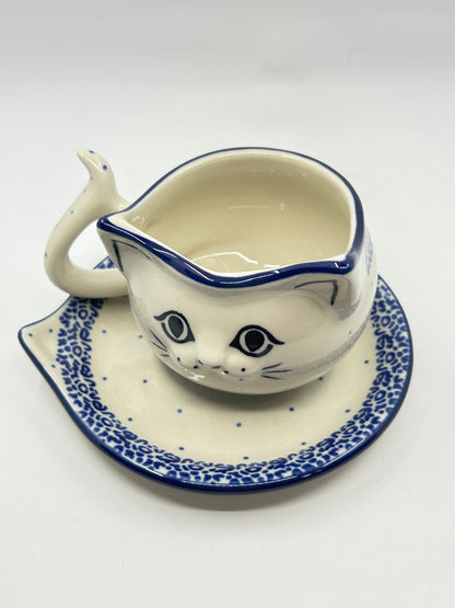 H16 Cat Cup & Saucer ~ 56X - T1*