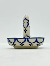 Load image into Gallery viewer, Ring Holder ~ 0027X ~ T3!