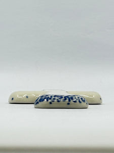 Cross ~ Small ~ 2.75 x 4.75 inch ~ 0056 - T1*