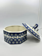 Load image into Gallery viewer, Pretzel Box ~ Large ~ 0054 ~ T3!