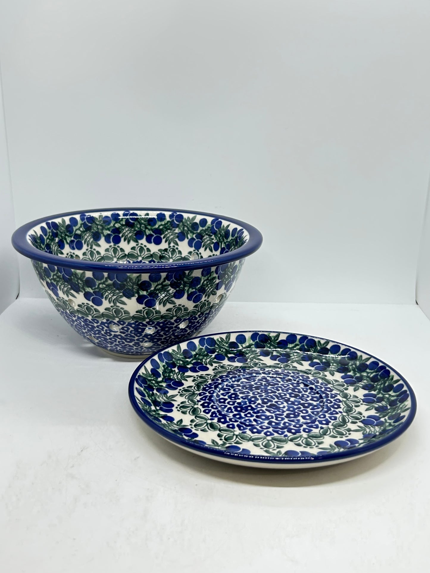 Berry Bowl w/ Saucer ~ 8W ~ 1413X - T3!