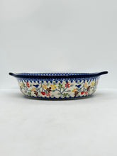 Load image into Gallery viewer, Baker ~ Round w/ Handles ~ 8 inch ~ 3208X - T4!