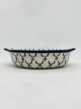 Load image into Gallery viewer, 141 Baker ~ Round w/ Handles ~ 8 inch ~ 0027X ~ T3!