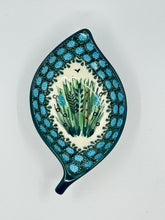 Load image into Gallery viewer, Leaf Bowl  ~ 6&quot; L - U0803 - U4*