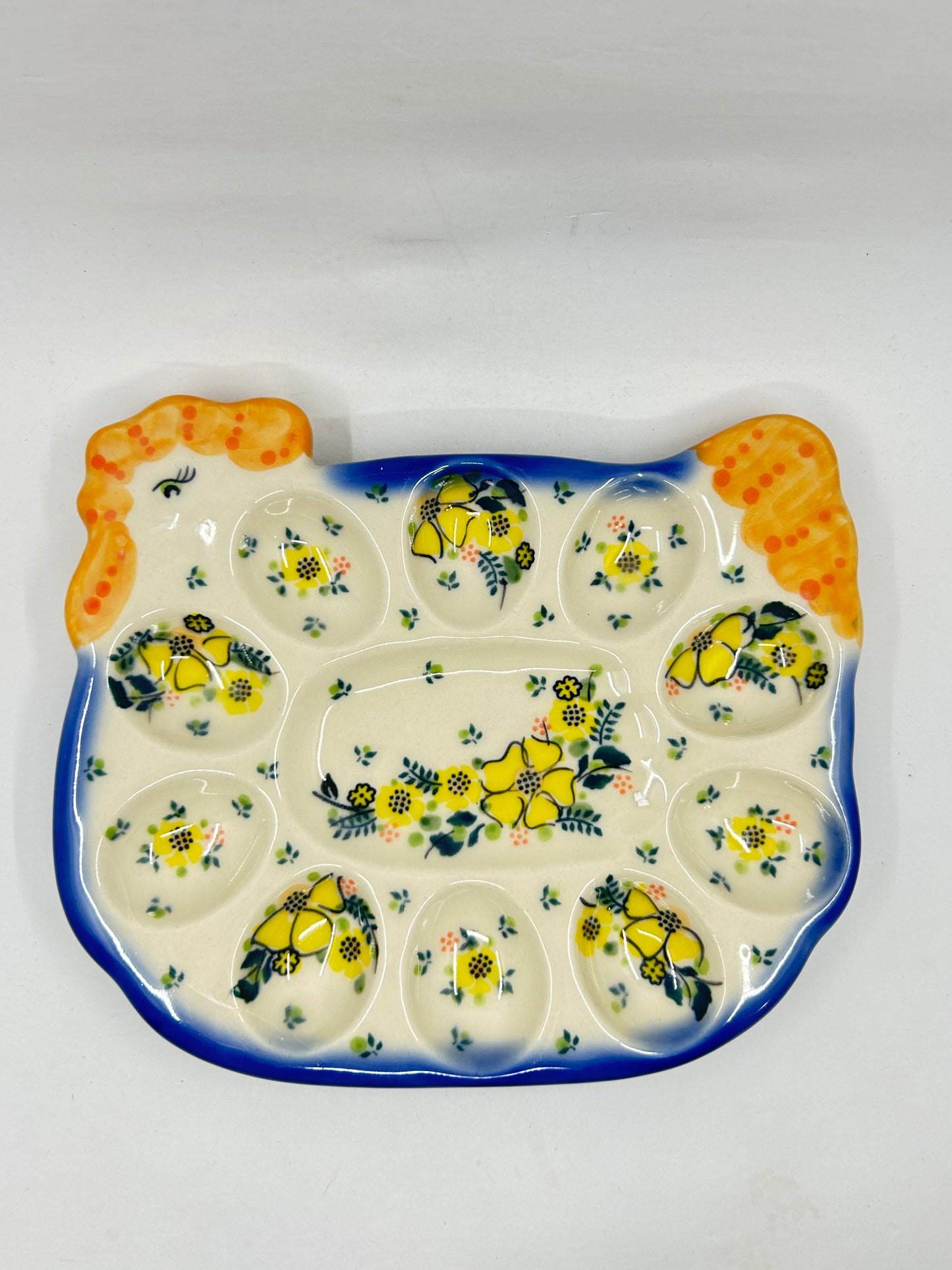 Pottery Misfit Egg Dish - U-WP3