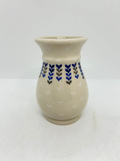 Ribbed Vase - 001 - U2
