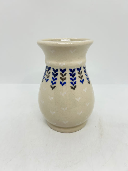 Ribbed Vase - 001 - U2