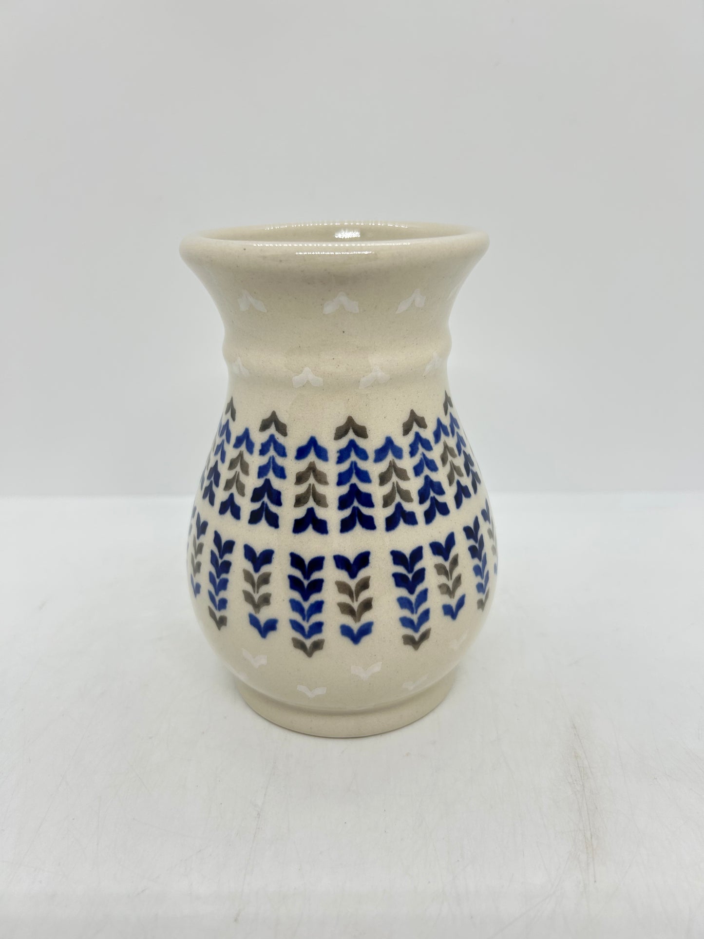 Ribbed Vase - 002 - U3