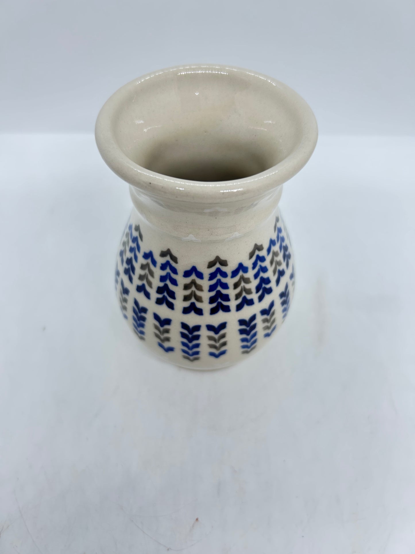 Ribbed Vase - 002 - U3