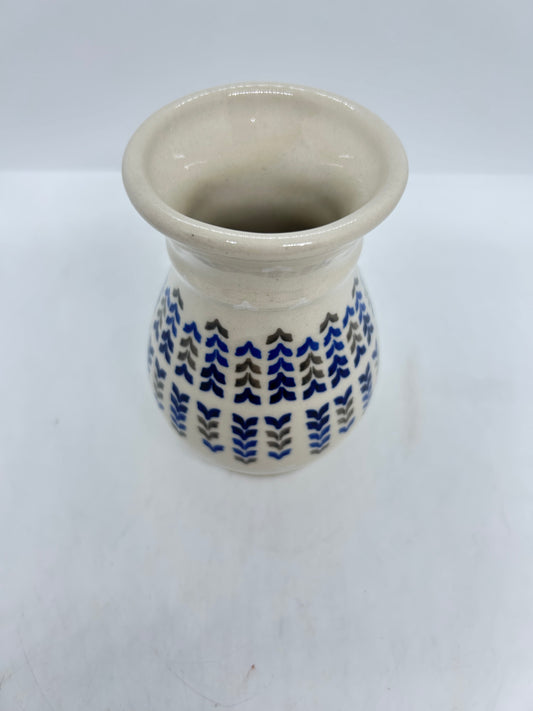 Ribbed Vase - 002 - U3