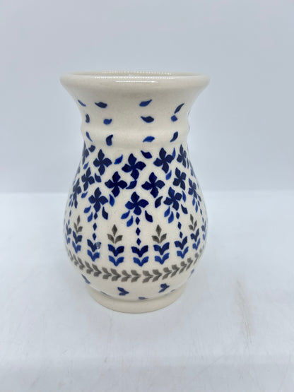 Ribbed Vase - 005 - U3