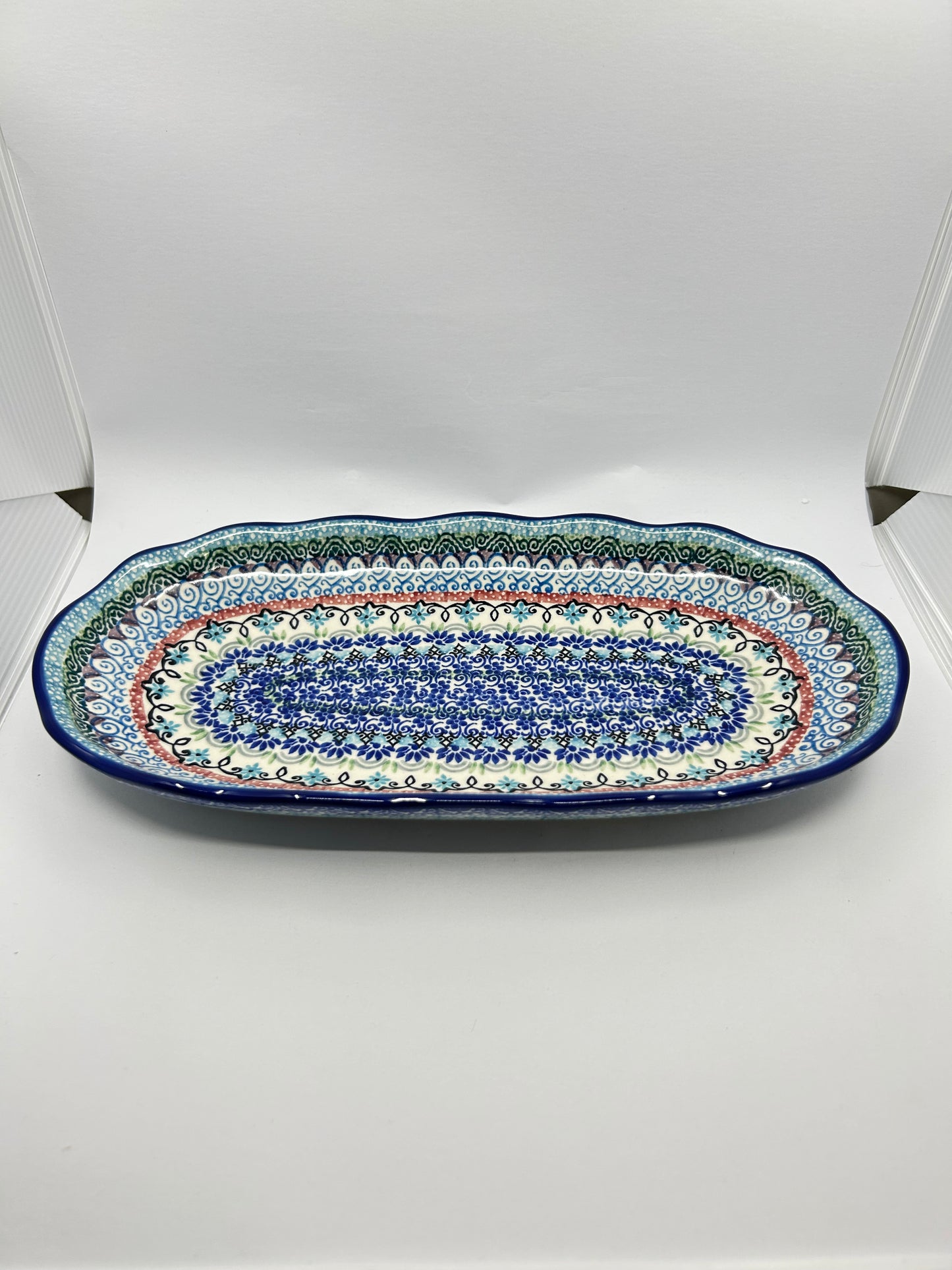 Tray ~ Scalloped Oval ~ 6.25 x 12.5 inch ~ U5198 ~ U3*