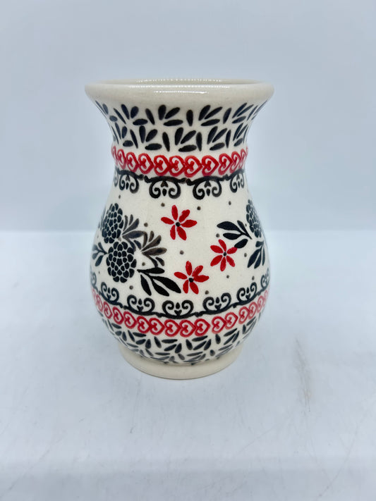 Ribbed Vase - 011 - U3