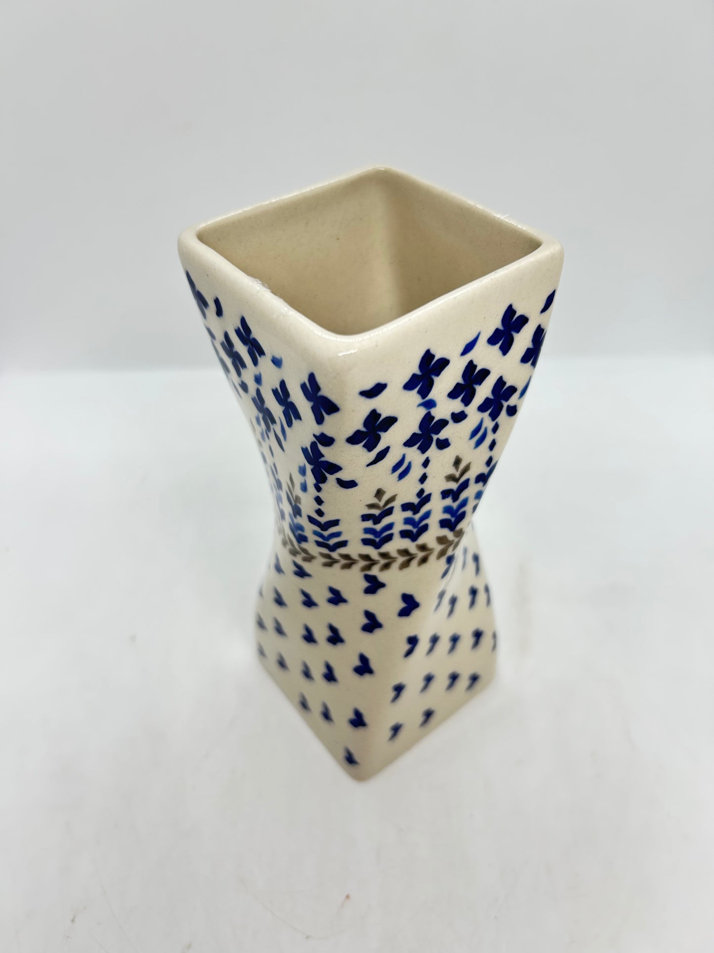 Lady Blue Twisted Vase - 005 - U3