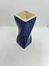 Load image into Gallery viewer, Lady Blue Twisted Vase - 007 - U3