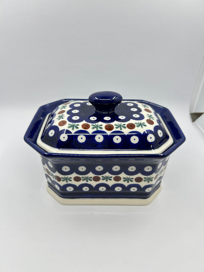 Covered Container ~ 4"H x 4"W x 6"L ~ 0070X ~ T3!