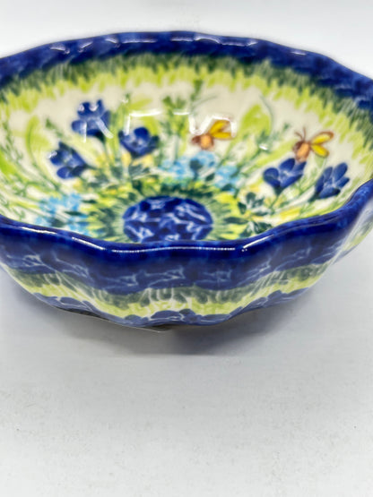 Scalloped Bowl - U553