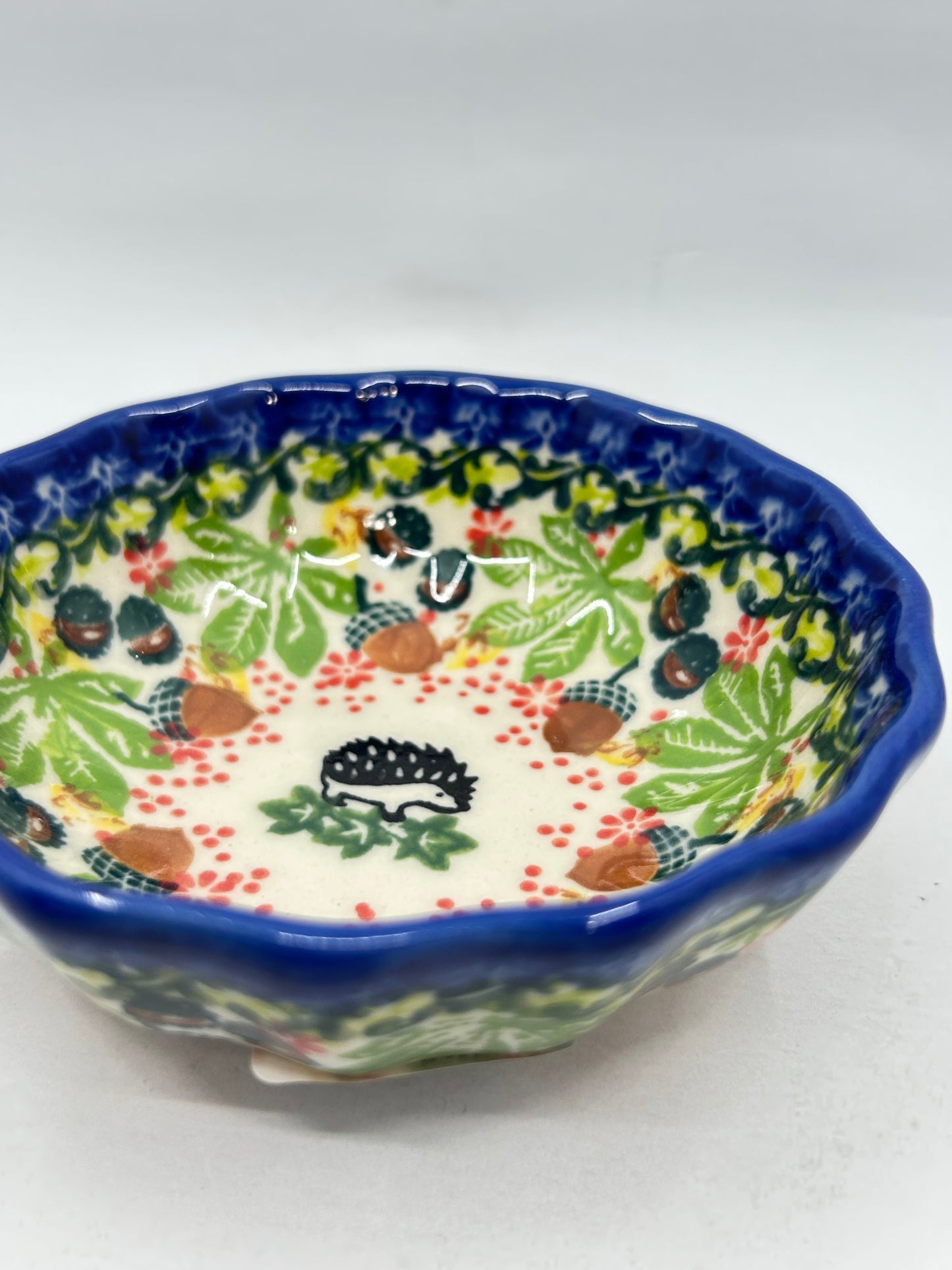 Scalloped Bowl - A1103 - A1