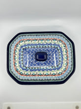 Load image into Gallery viewer, Baker ~ Covered Casserole ~ 8&quot;W x 10.25&quot;L ~ U5198 ~ U3!