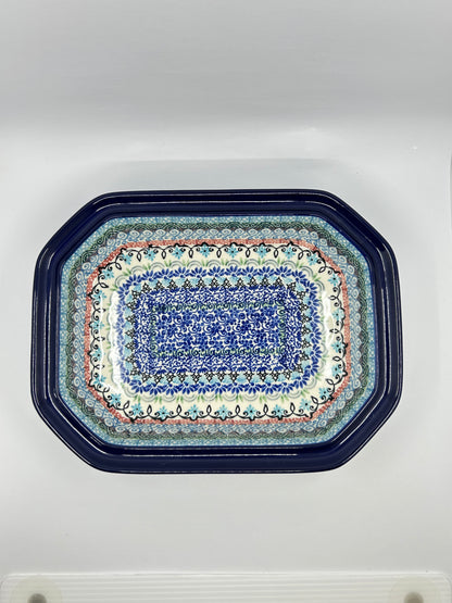 Baker ~ Covered Casserole ~ 8"W x 10.25"L ~ U5198 ~ U3!