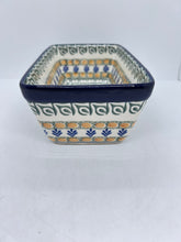 Load image into Gallery viewer, Baker ~ Loaf Pan ~  8”L x 4.5”W x 3”H - 0015X - T1!