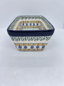 Baker ~ Loaf Pan ~  8”L x 4.5”W x 3”H - 0015X - T1!