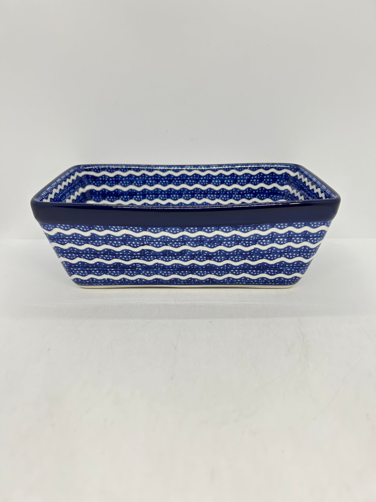 Baker ~ Loaf Pan ~  8”L x 4.5”W x 3”H - 2957X - T4!