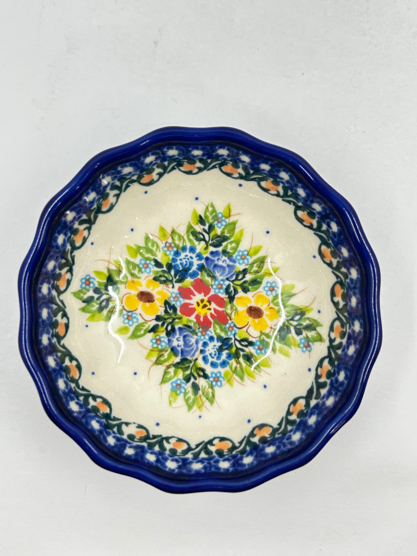 Scalloped Bowl - A590 - A1