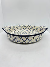 Load image into Gallery viewer, 417 ~ Baker ~ Round w/ Handles ~ 10&quot; - 0027X - T3!