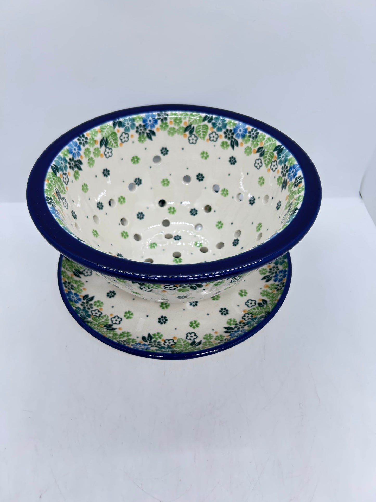 Berry Bowl w/ Saucer ~ 8W ~ 2064X - T3!