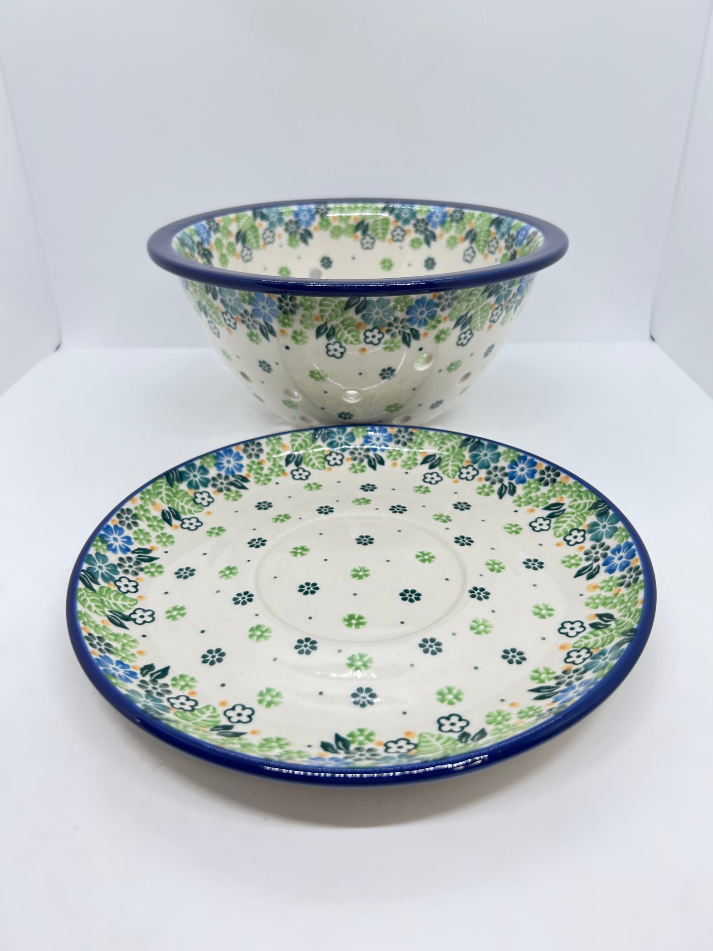 Berry Bowl w/ Saucer ~ 8W ~ 2064X - T3!