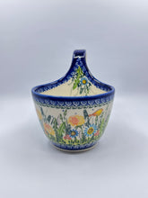 Load image into Gallery viewer, Kalich Soup Bowl with Handle - A1125