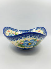 Load image into Gallery viewer, 3 Point Star Bowl - A1007 - A1