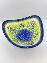 Load image into Gallery viewer, 3 Point Star Bowl - A553 - A1