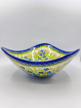 Load image into Gallery viewer, 3 Point Star Bowl - A553 - A1