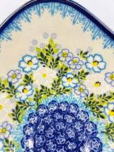 Load image into Gallery viewer, 3 Point Star Bowl - U685