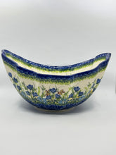 Load image into Gallery viewer, Wavy Oval Serving Bowl - A876