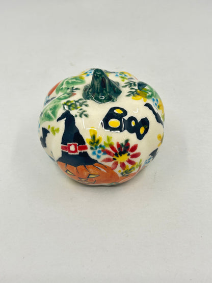 Pumpkin Figurine - U1-675