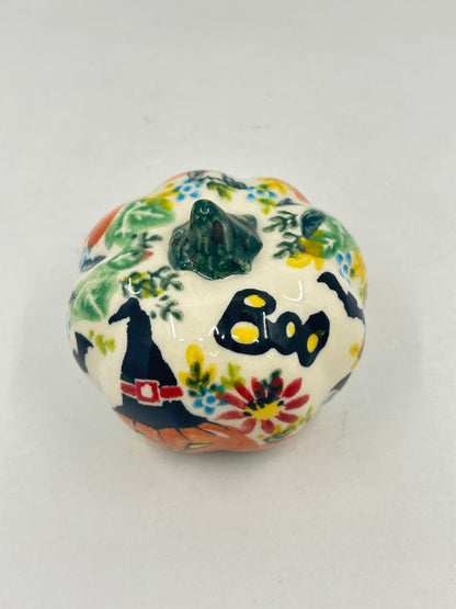 Pumpkin Figurine - U1-675
