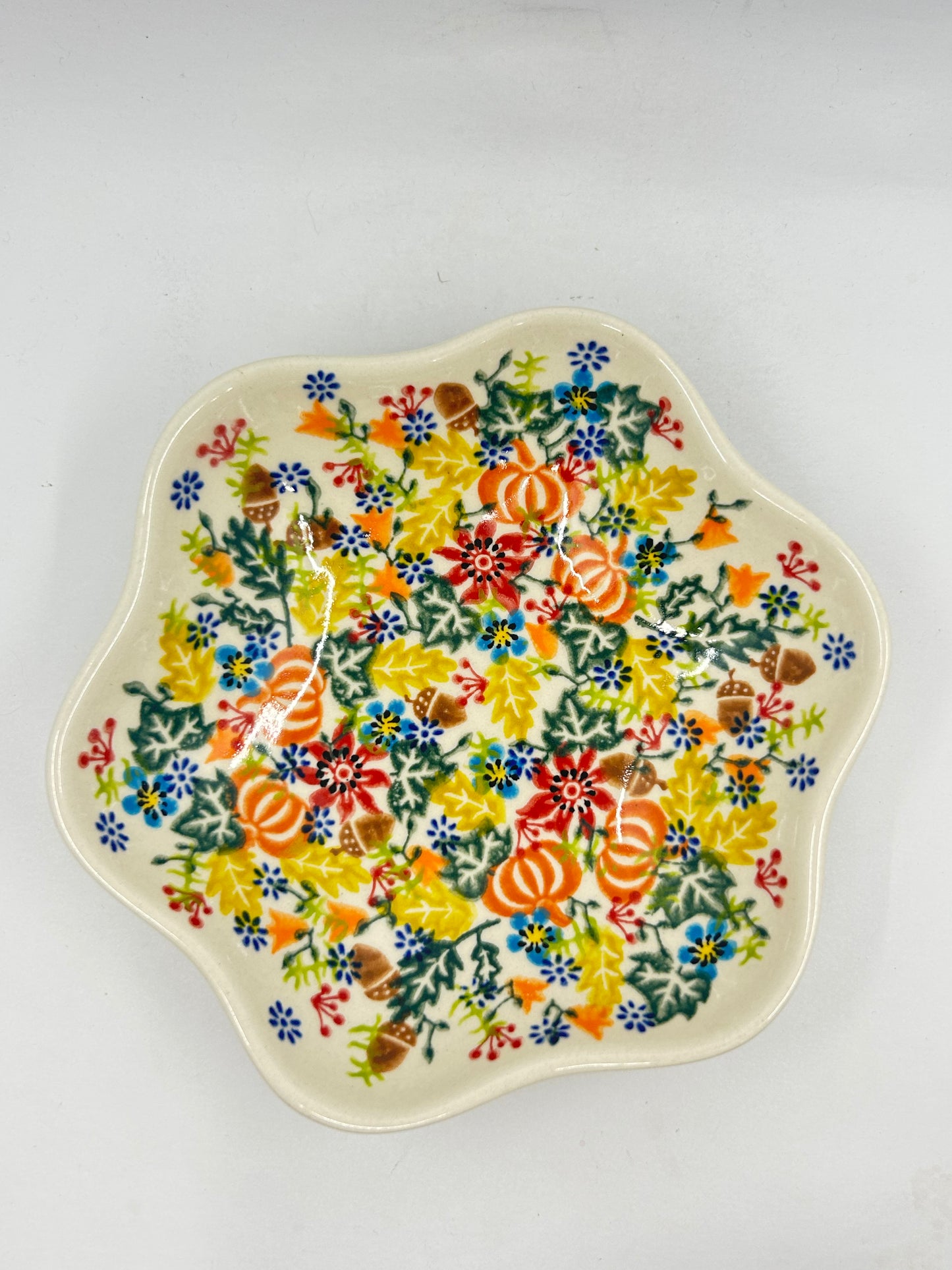 Flower Shaped Bowl - U1-666