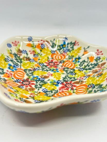 Flower Shaped Bowl - U1-666